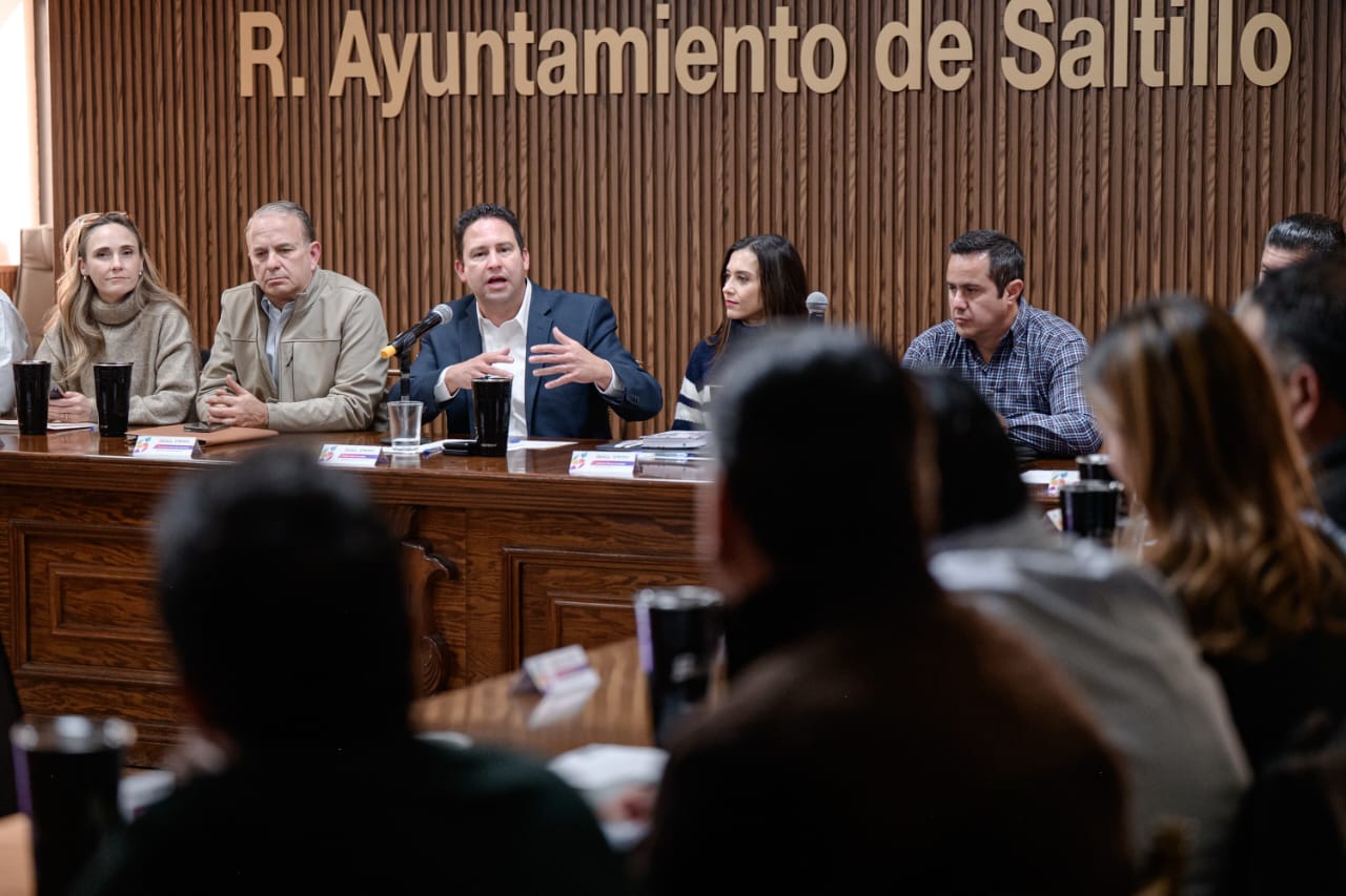 La atención a la ciudadanía es fundamental, instruye alcalde a funcionarios