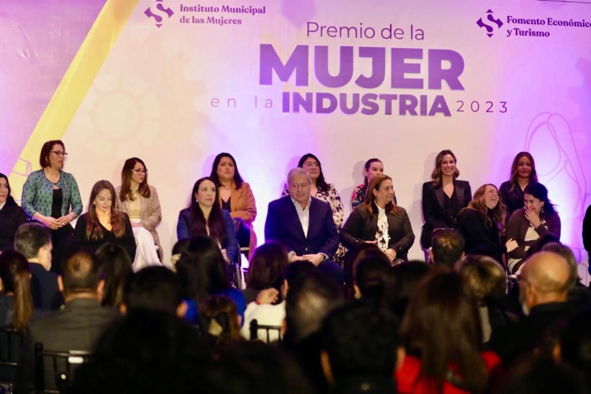 Convoca Municipio al Premio Mujer en la Industria 2024